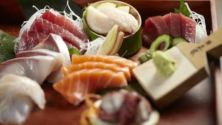 料理：In the Mood for Loveの豪華な刺身料理