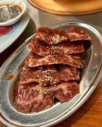 料理：エカマイの焼肉店Nikuno Yamani Yakiniku restaurantでよく食べられるメニュー