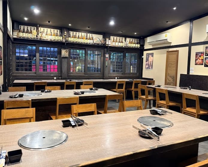 店内：落ち着いた雰囲気で過ごしやすい精肉店 エカマイの店内