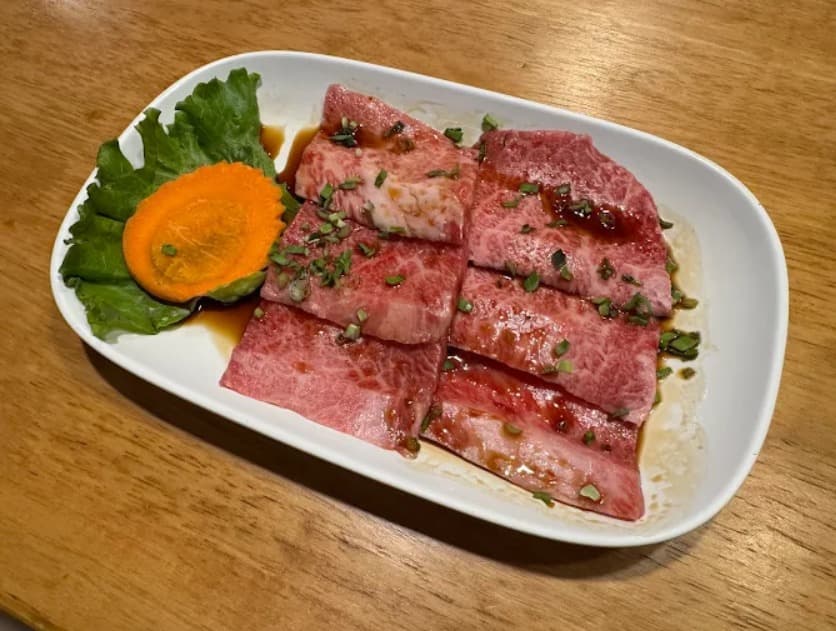 料理：フルーティーな特製タレと七輪焼肉 金太郎の上カルビ