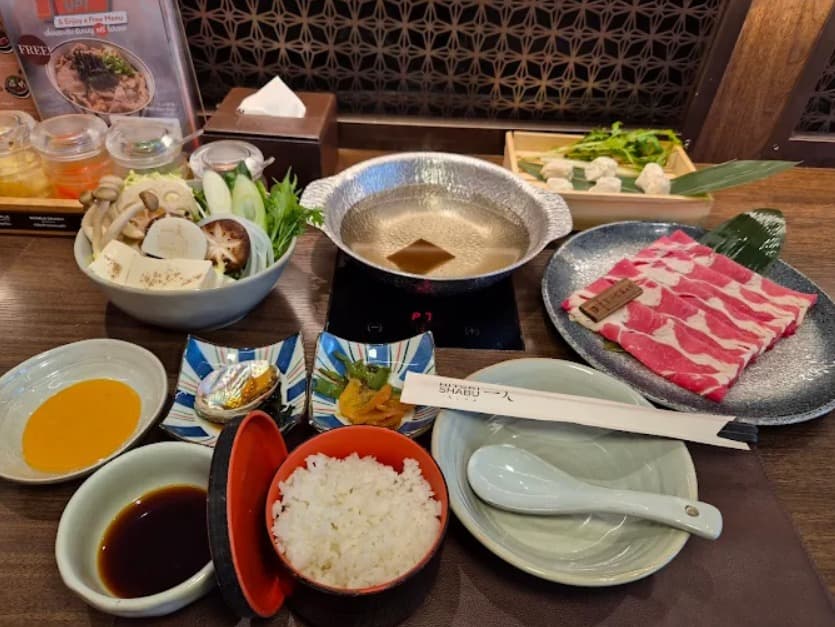 料理：王道の昆布だしで味わる一人しゃぶ エムスフィアのしゃぶしゃぶ