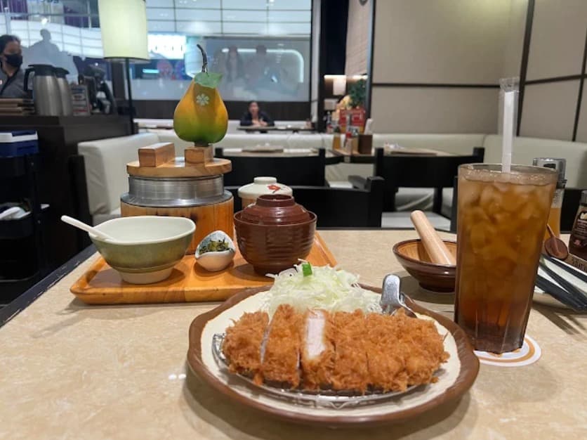 料理：サクサクとした衣のこごろカツ エムスフィアのとんかつ
