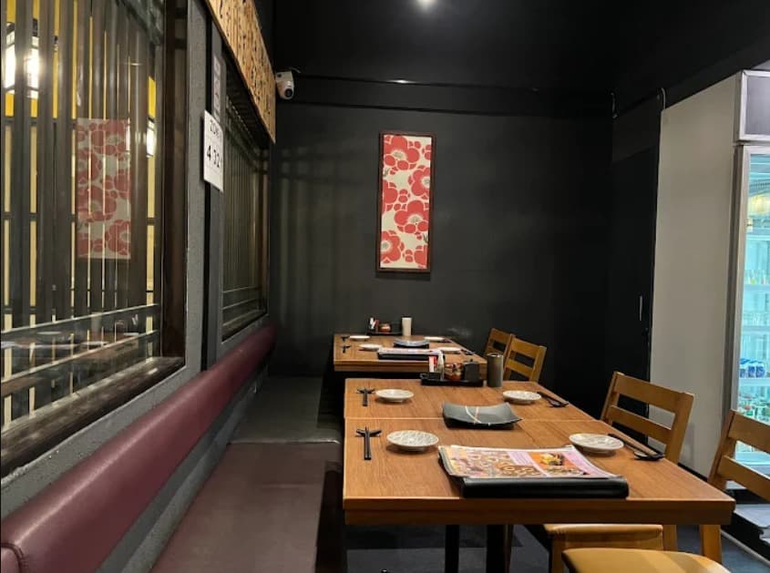 店内：周囲の視線を気にせず過ごせる福福 Fuku Fukuのテーブル席