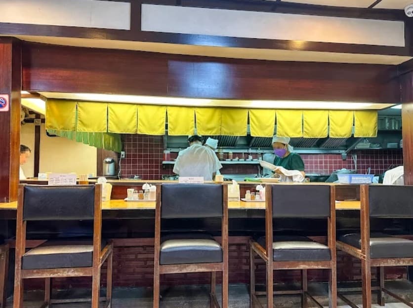 店内：一人でも利用しやすいらあめん一番のカウンター席