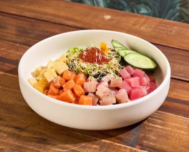 料理：キューブ状にカットされた海鮮が美しいOrigami Restaurant Sukhumvit 24 Borderless Cuisineの海鮮丼