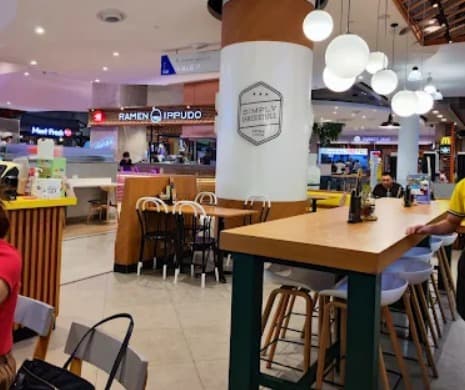 店内：買い物帰りに利用しやすいPEPPER LUNCH -ペッパーランチ- สาขา EmQuartierのテーブル席