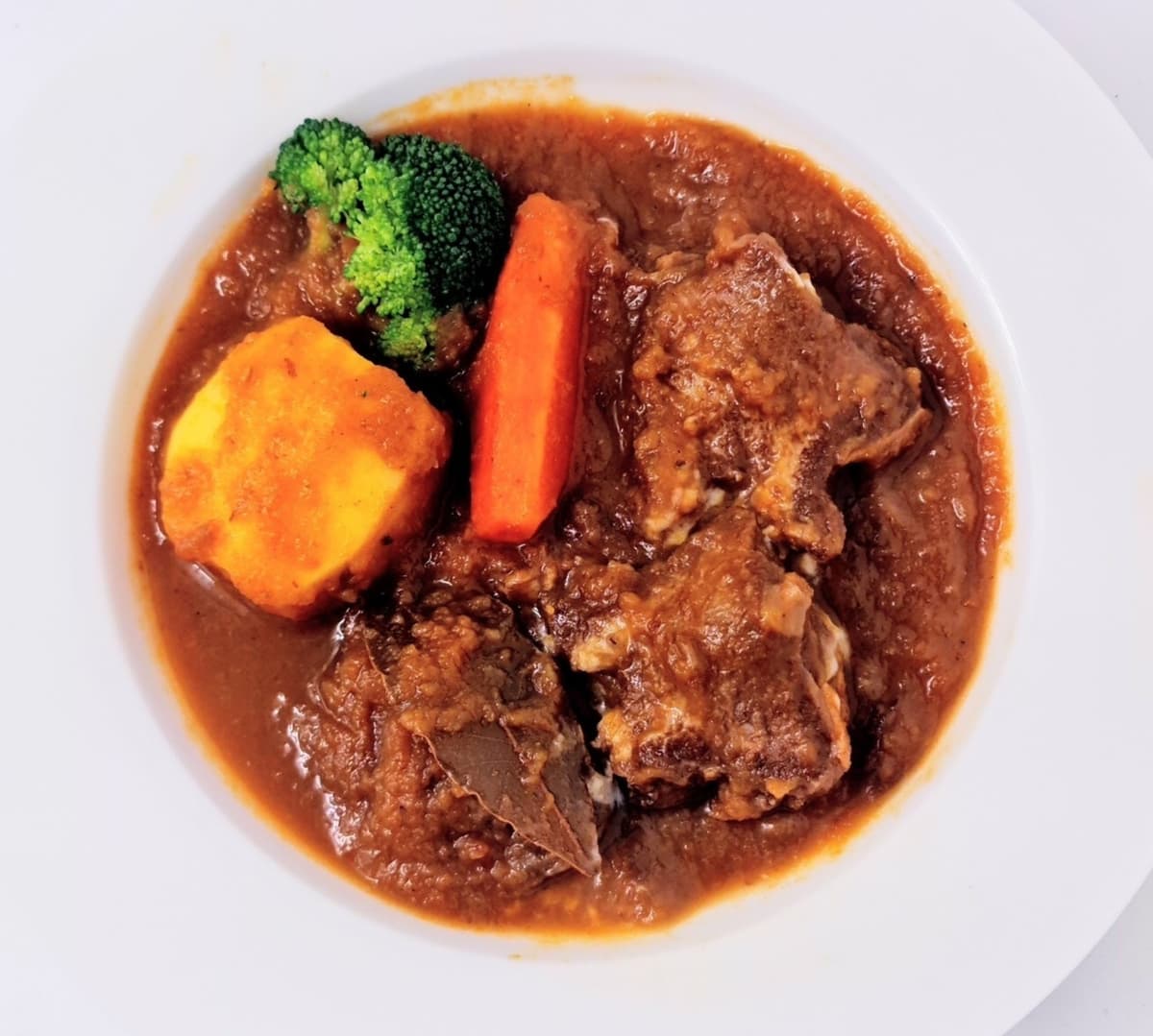 牛肉の赤ワイン煮込み｜Yoshoku NIIGATAの定番洋食