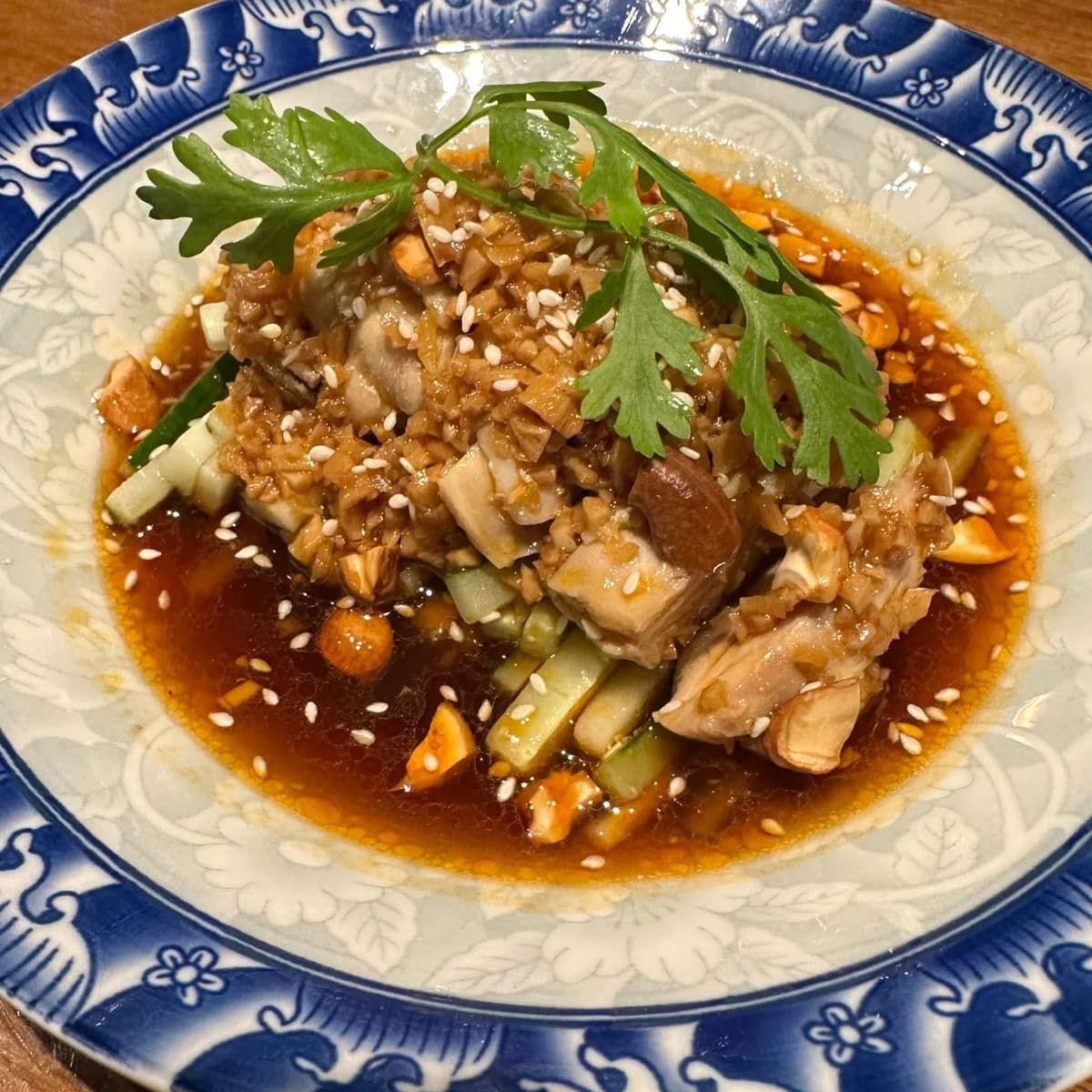 よだれ鶏｜香味ソースが香る人気前菜
