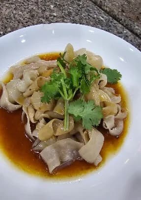 Buay Pochanaの中華風豚モツ料理（醤油ベースのタレ）