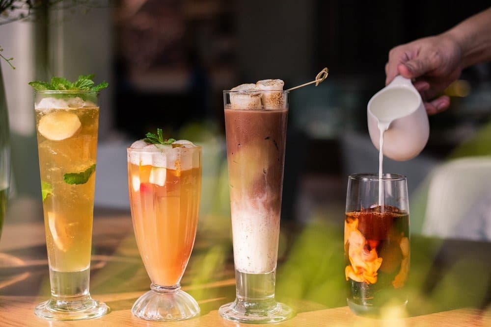 CURVE 55のコーヒーやティーなど人気のカフェドリンク（バンコク・トンロー）
