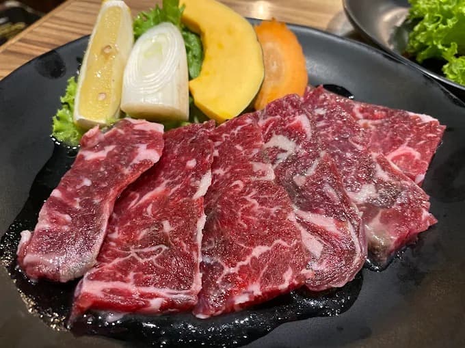 牛肉と焼き野菜の盛り合わせ｜Gyu-Kaku Japanese BBQ
