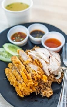 上海鸡饭の揚げ鶏ライス