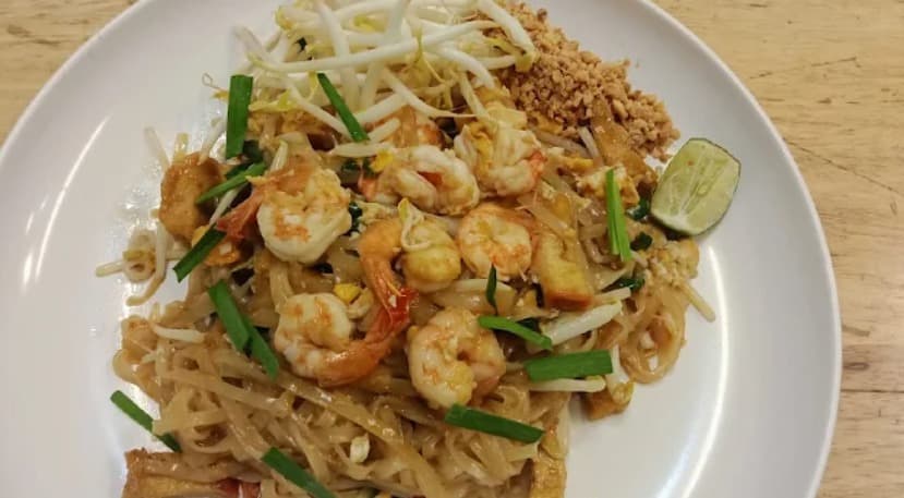 料理：タイ料理の定番のイムちゃんのパッタイ