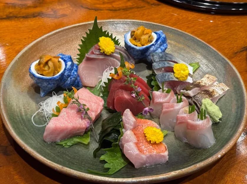 料理:その時期ならではの旬の魚介を仕入れたゐざきの刺身