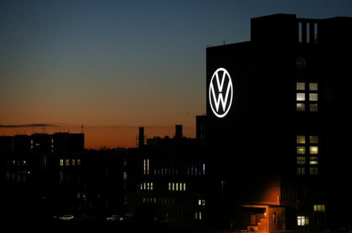 フォルクスワーゲン、10年以内に10万人削減